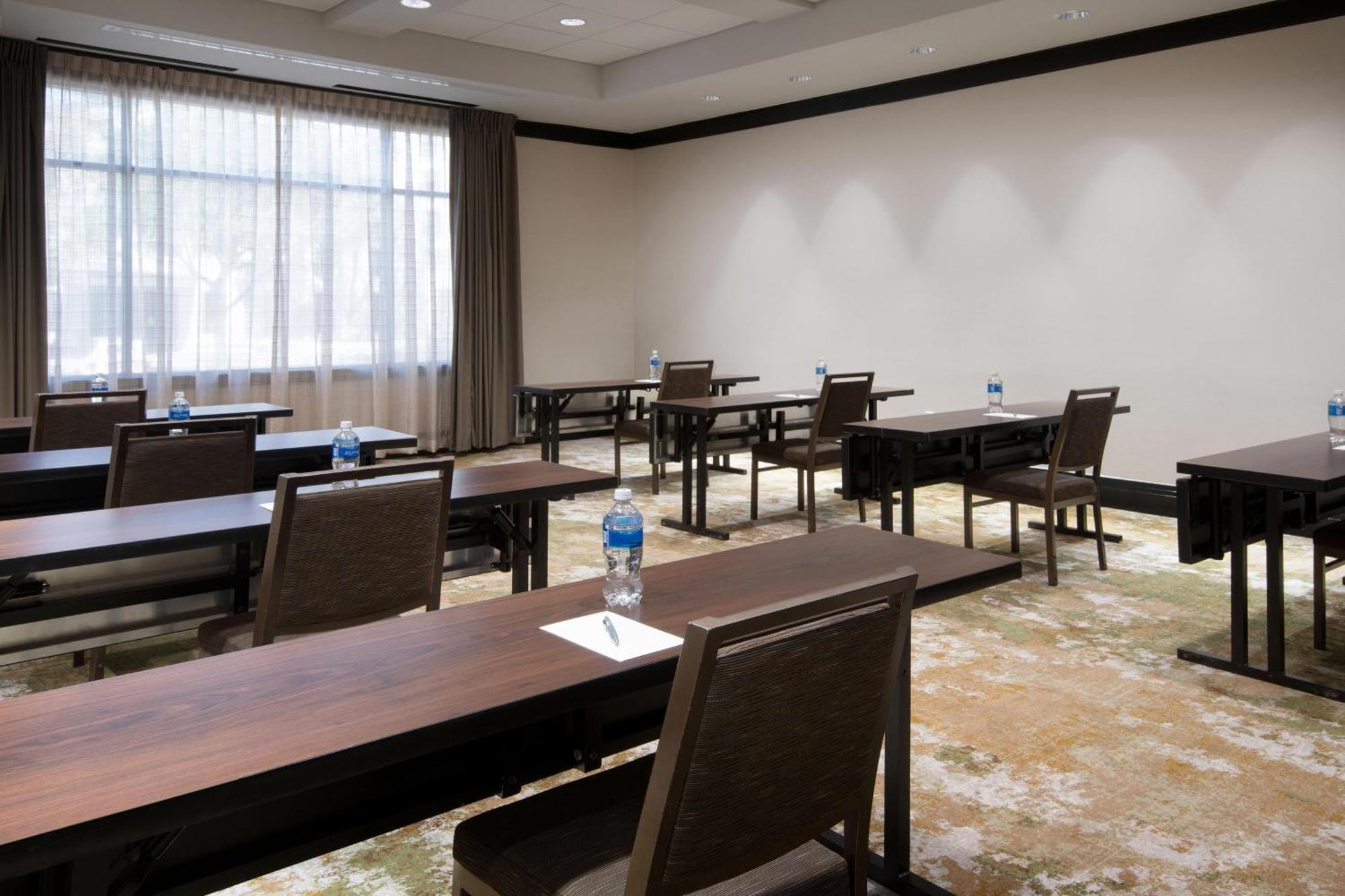Hotel The Westin Dallas Stonebriar Golf & 4*