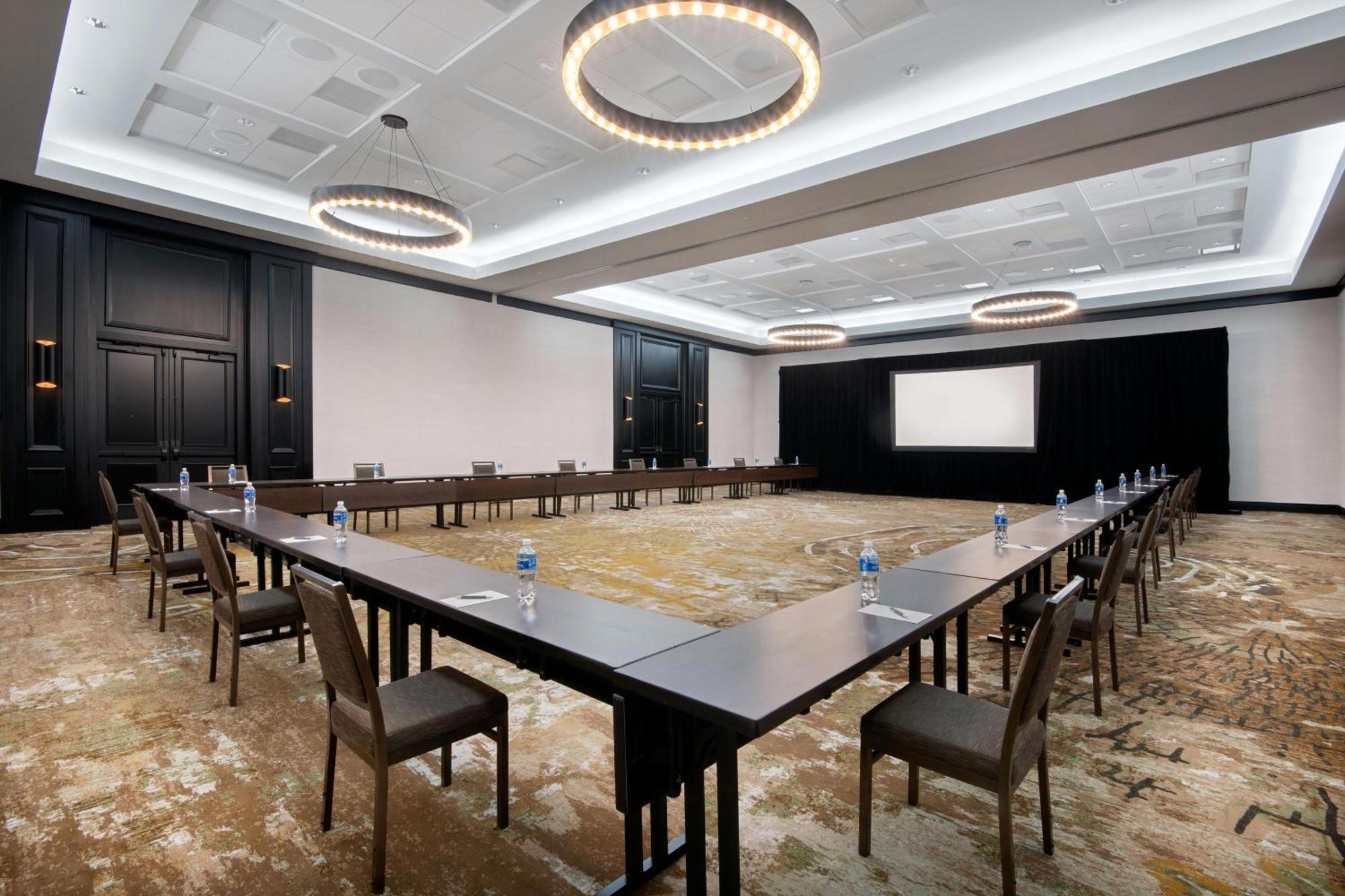 Hotel The Westin Dallas Stonebriar Golf & 4*